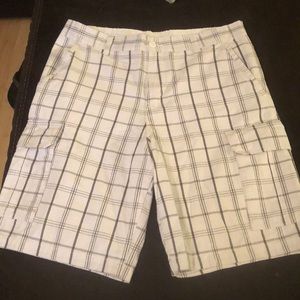 Size 36 men’s plaid shorts